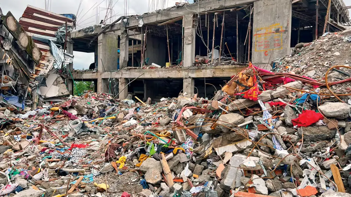 Viviendas reducidas a escombros en el Chocó tras el terremoto del 10 de agosto